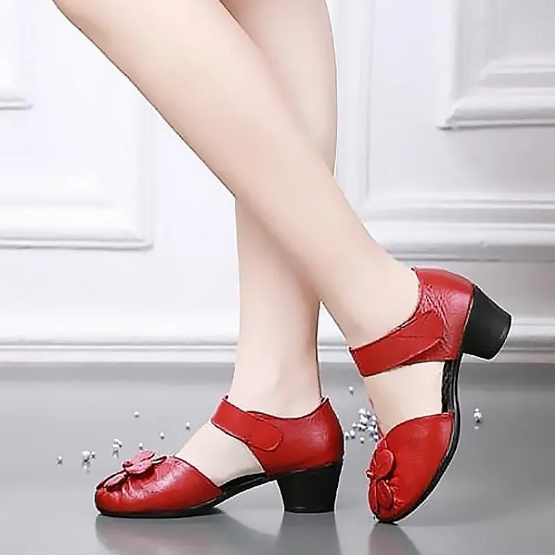 1940s Monochrome Soft Cowhide Round Closed-Toe Floral Sandals