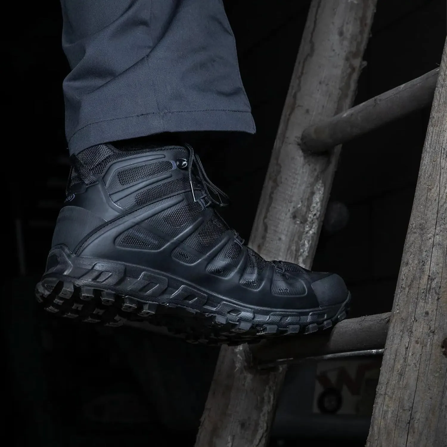 AKU Men's Selvatica Tactical Mid GTX Multi-Purpose Durable Lightweight Breathable Flexible Comfortable Ankle-High Laced Boots