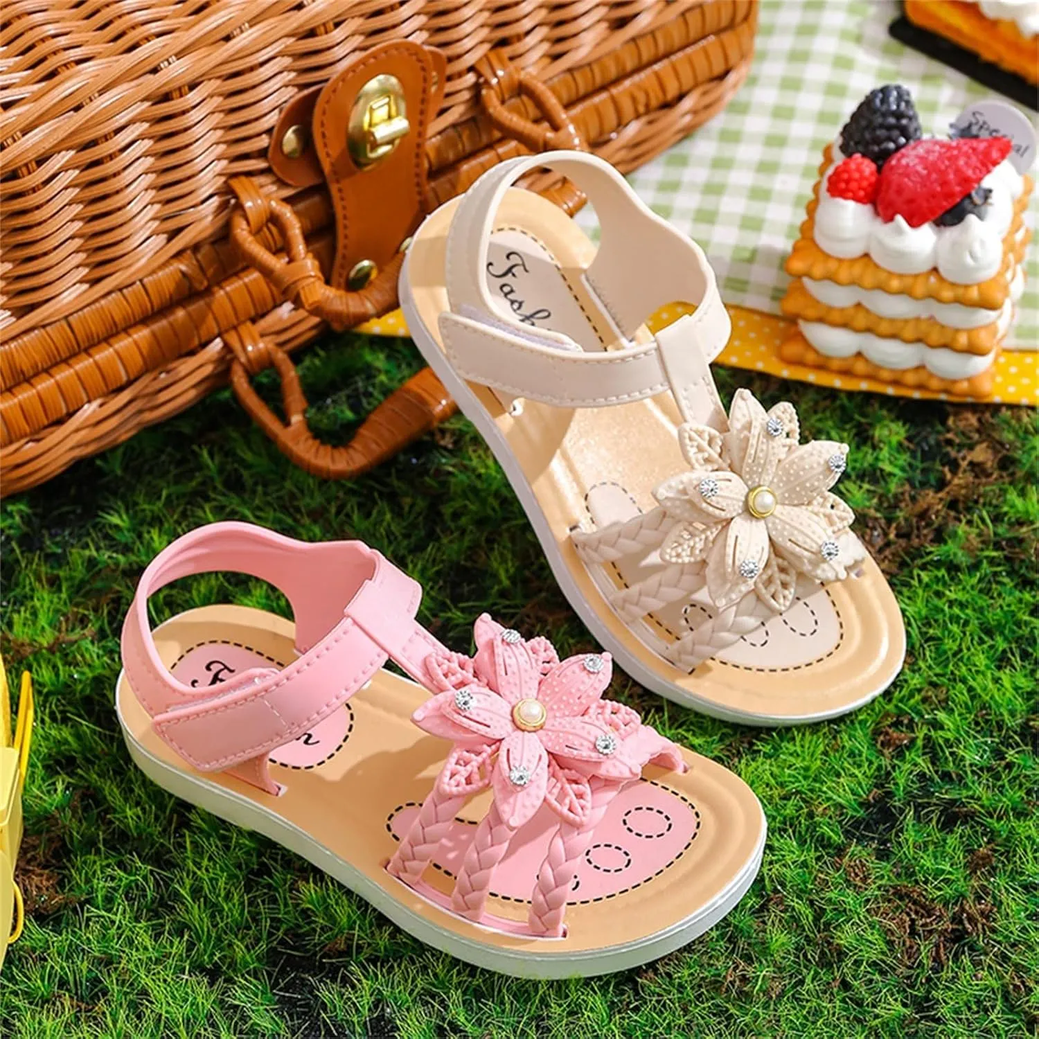 Children Sandals Soft Flat Shoes Fashion Comfortable Bow Soft Bottom Lightweight Baby Princess Sandals Cute Shoes (White, 2.5 Big Kids)