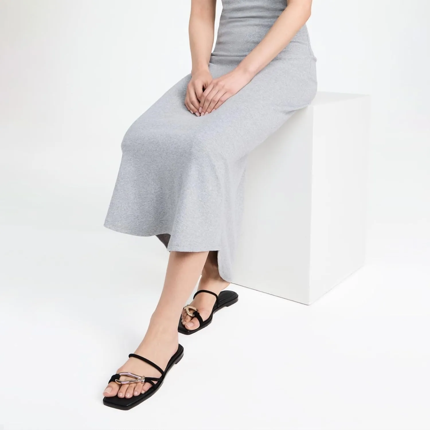 Yishaweiqi Metal Suede Strappy Flat Sandals for Women Slip On Slide Sandals Open Square toe Beach Sandals